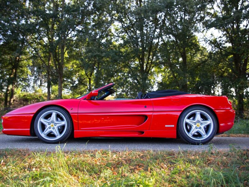 Démo Ferrari F355 Spider